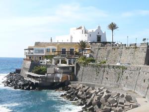 Insel Ischia. Forio Soccorso Kirche