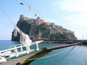 Insel Ischia. Burg Castello Aragonese
