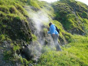 Insel Ischia. Heiße Gase (Fumarolen)